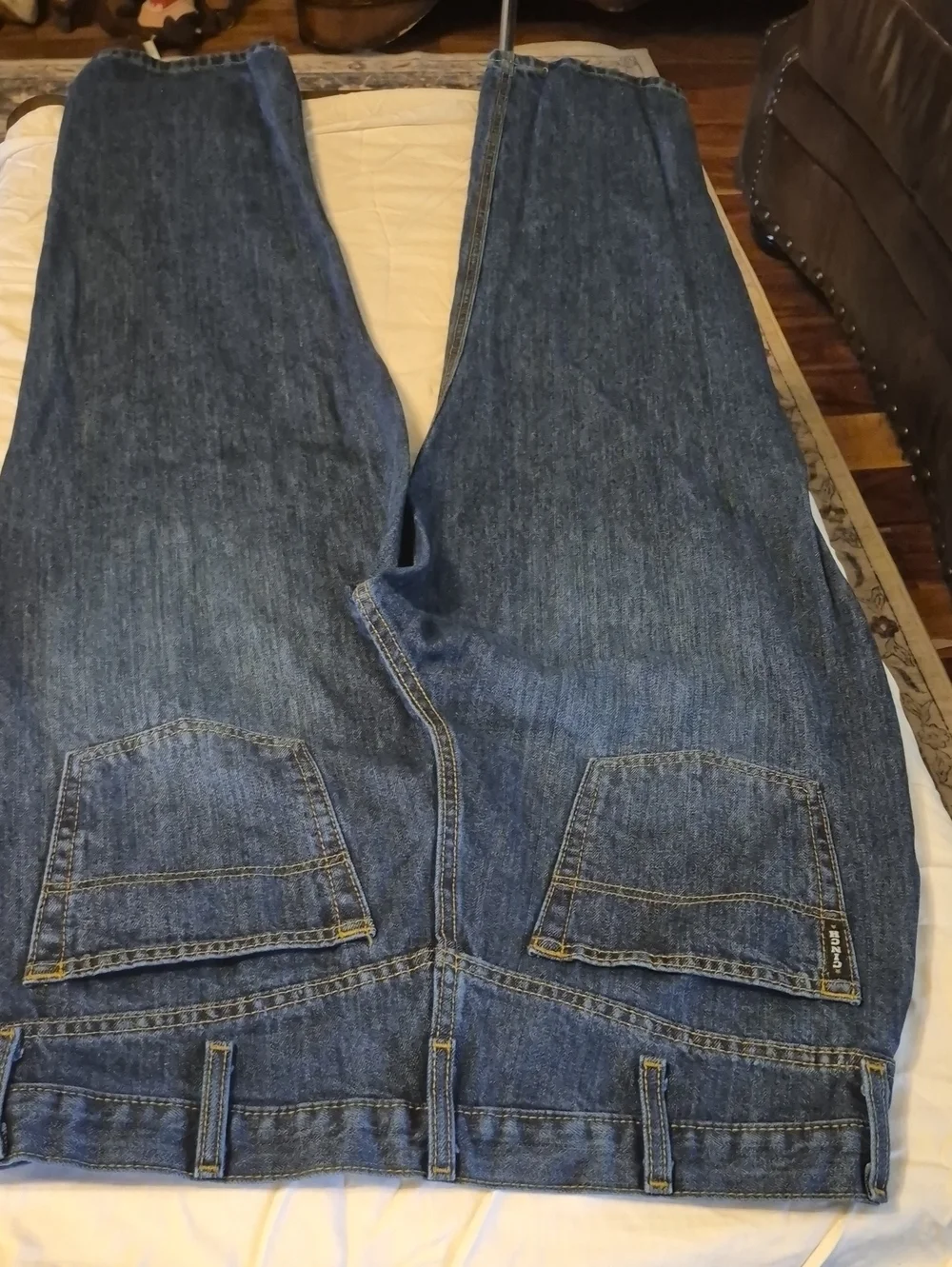 Cinch Jeans  Black Patch.relaxed Fit. 34